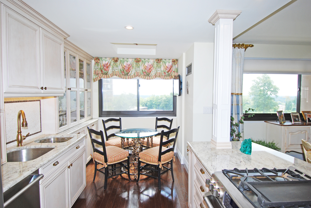 North Shore Towers Apt.