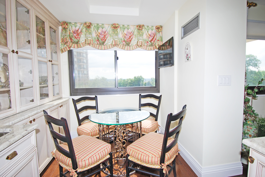 North Shore Towers Apt.