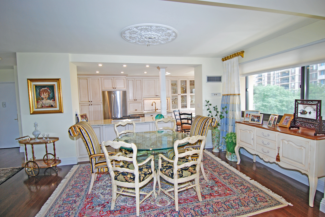 North Shore Towers Apt.