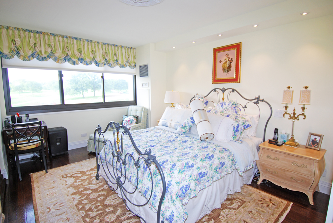 North Shore Towers Apt.