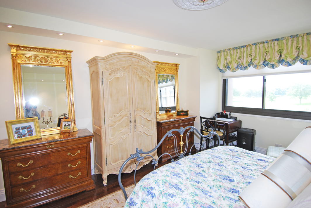 North Shore Towers Apt.