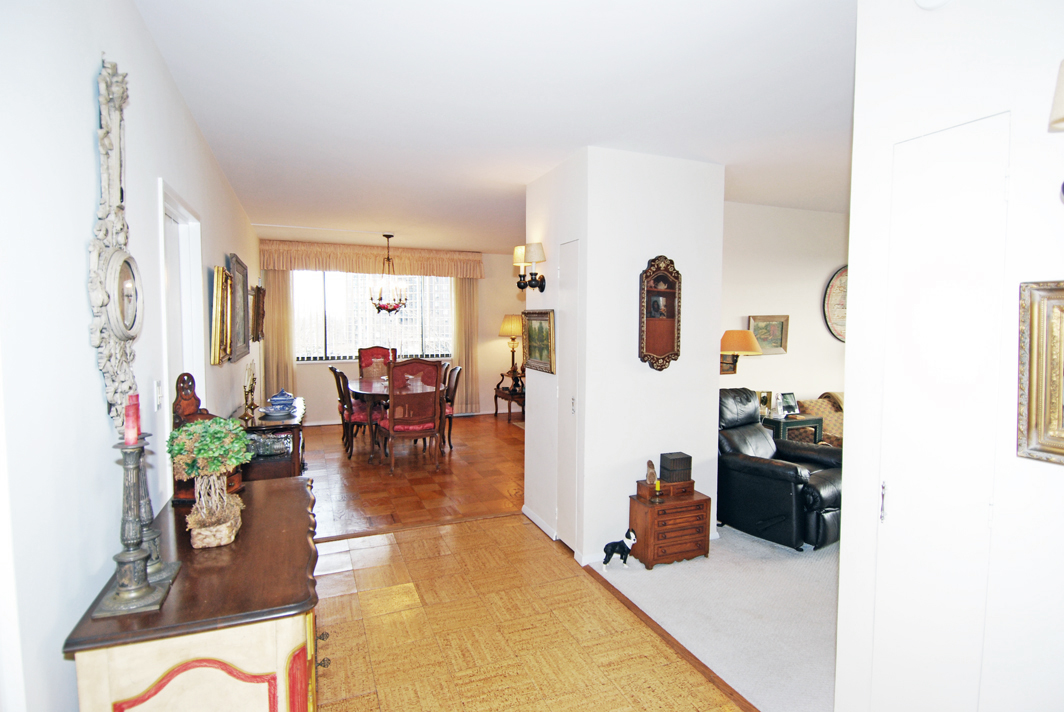 North Shore Towers Apt.