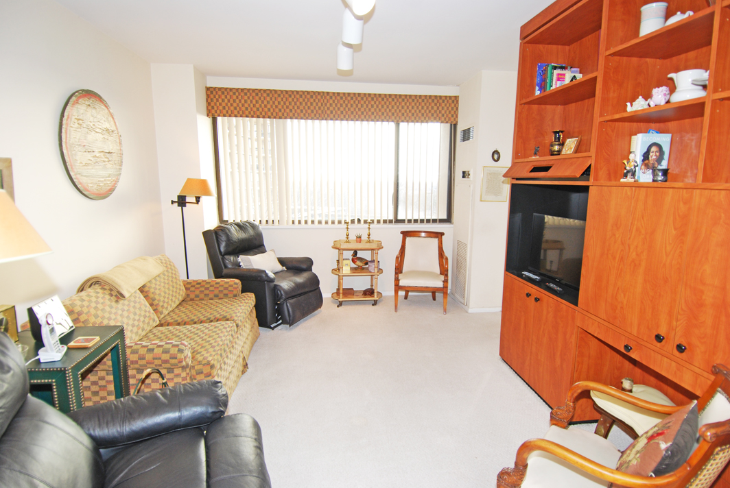 North Shore Towers Apt.