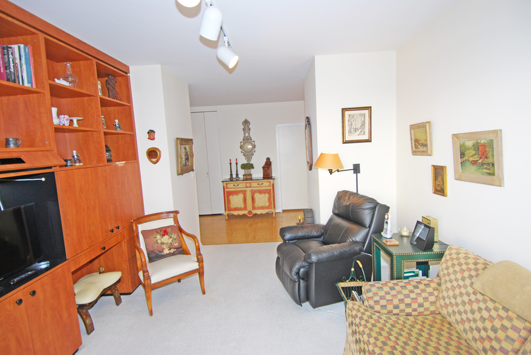 North Shore Towers Apt.