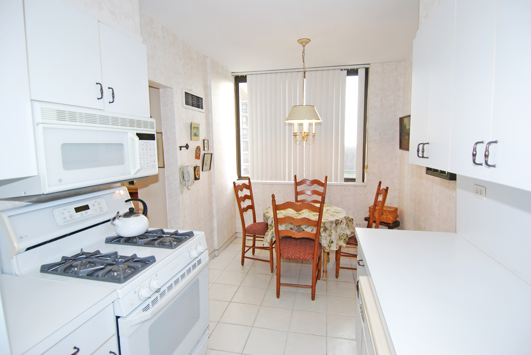 North Shore Towers Apt.