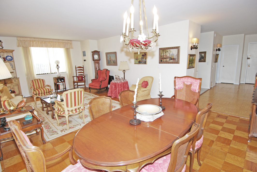 North Shore Towers Apt.