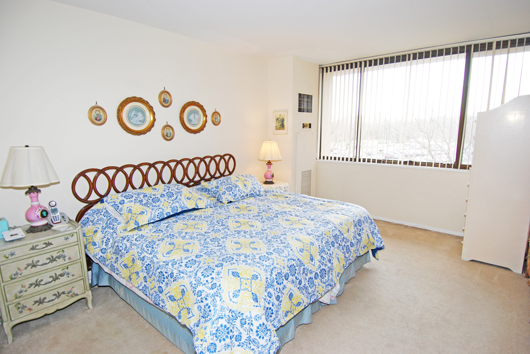 North Shore Towers Apt.