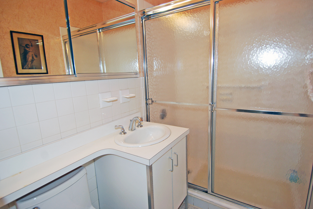 North Shore Towers Apt.