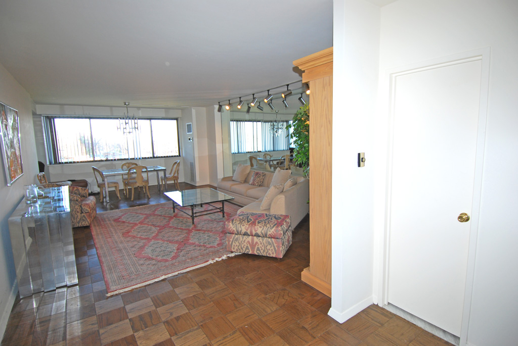 North Shore Towers Apt.