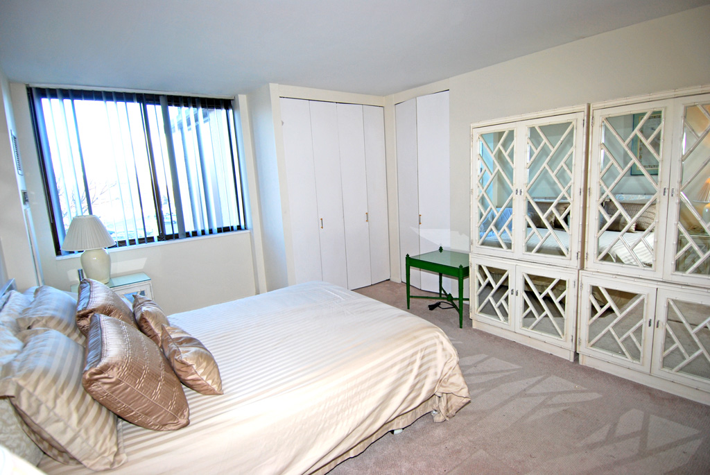 North Shore Towers Apt.