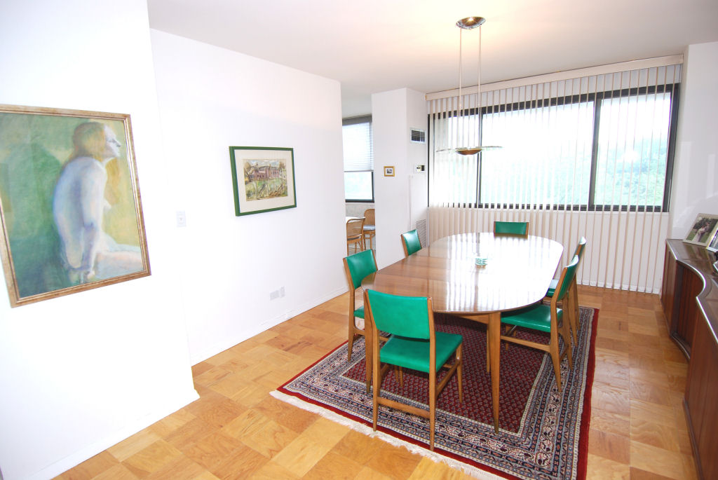 North Shore Towers Apt.