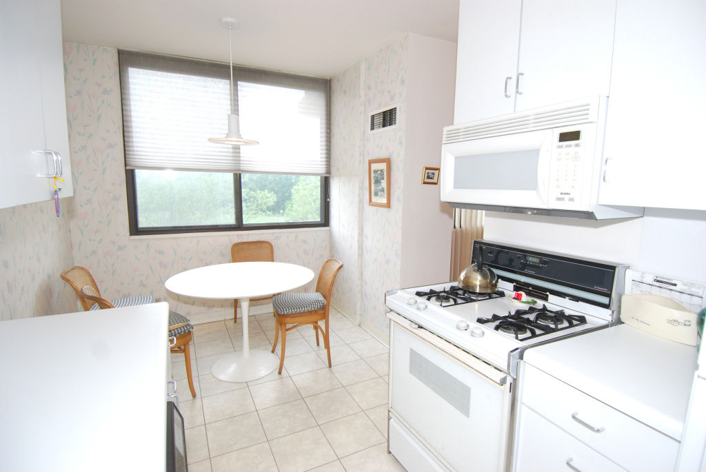 North Shore Towers Apt.