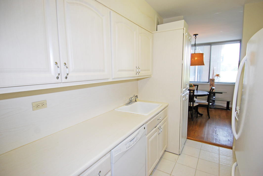 North Shore Towers Apt.