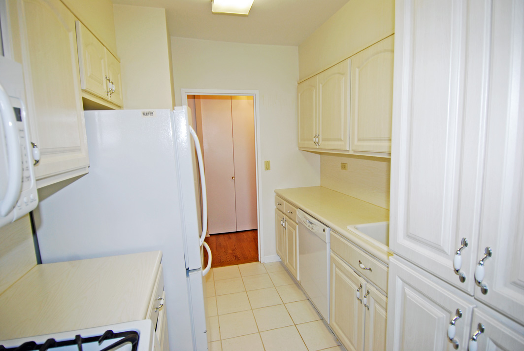 North Shore Towers Apt.