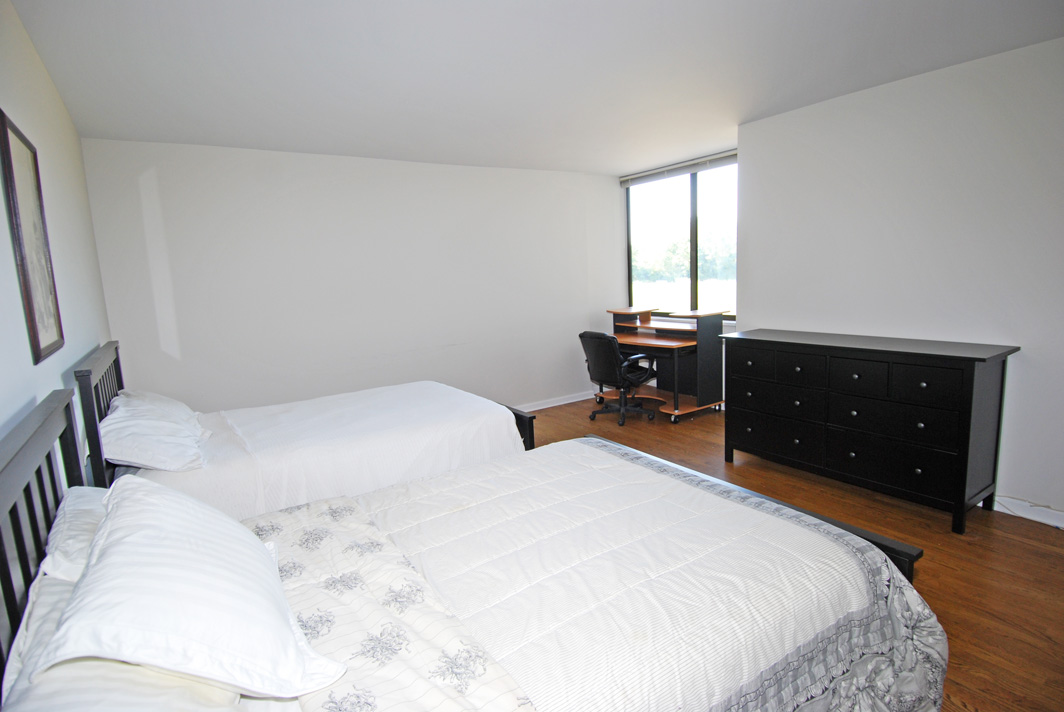 North Shore Towers Apt.