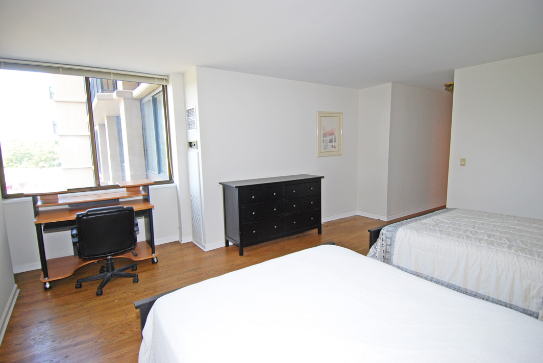 North Shore Towers Apt.