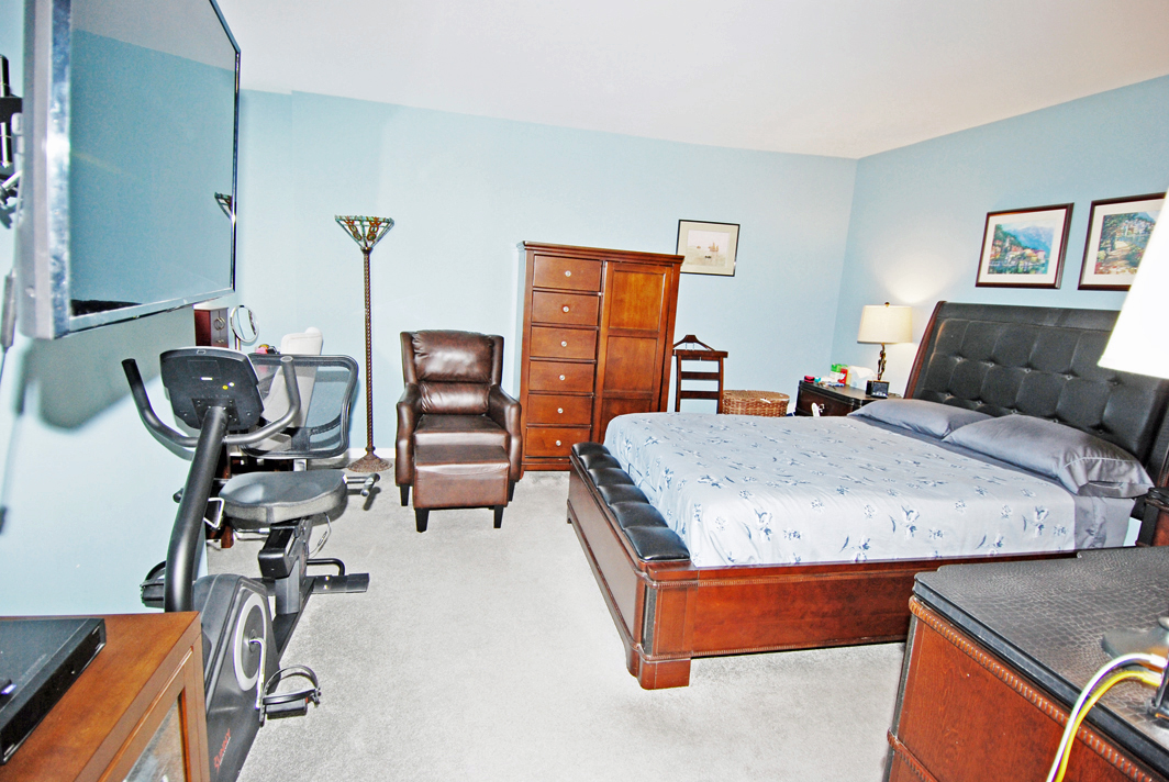 North Shore Towers Apt.