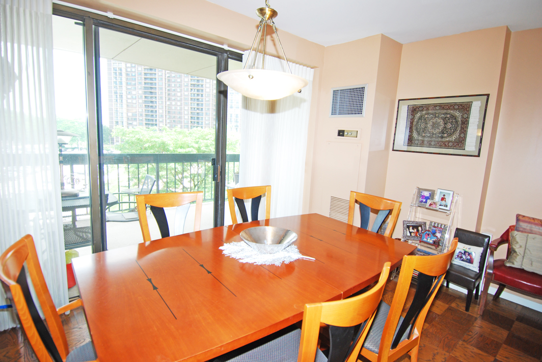 North Shore Towers Apt.