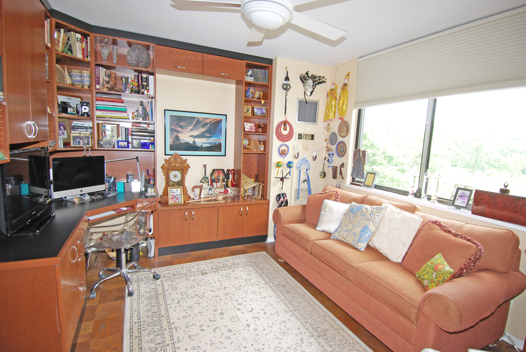 North Shore Towers Apt.