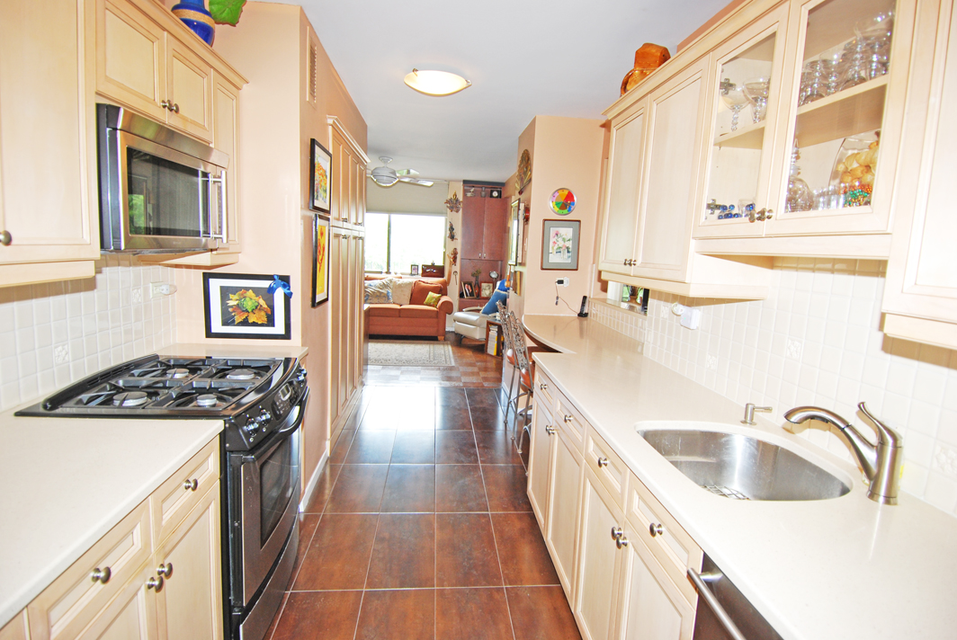 North Shore Towers Apt.