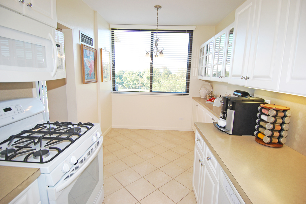 North Shore Towers Apt.