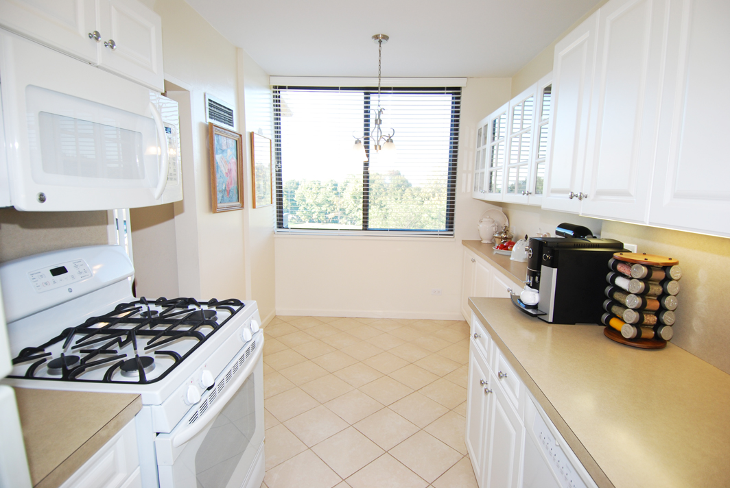 North Shore Towers Apt.