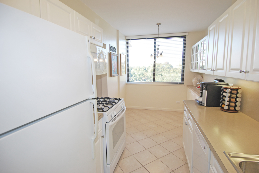 North Shore Towers Apt.