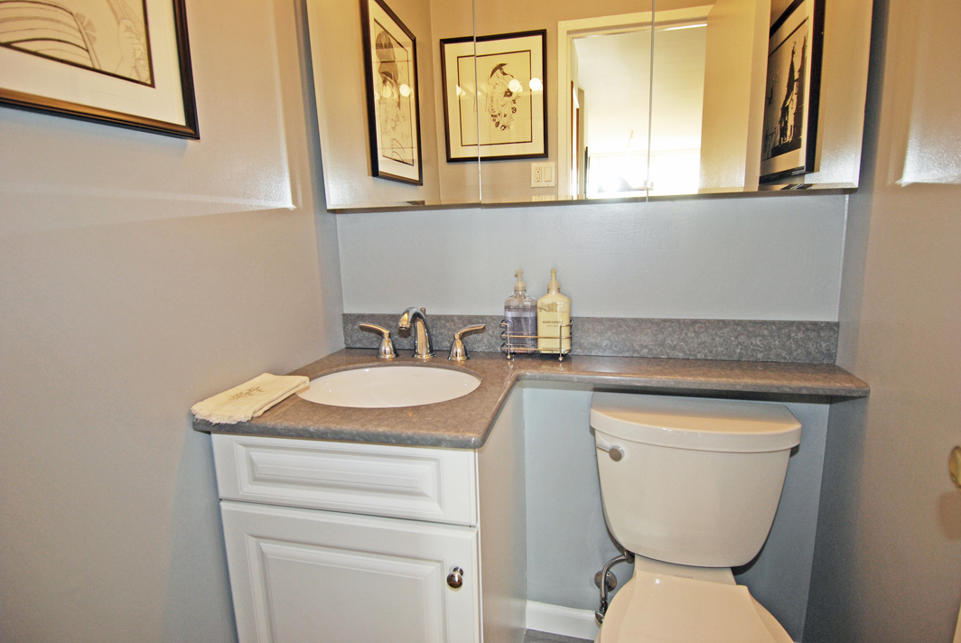 North Shore Towers Apt.