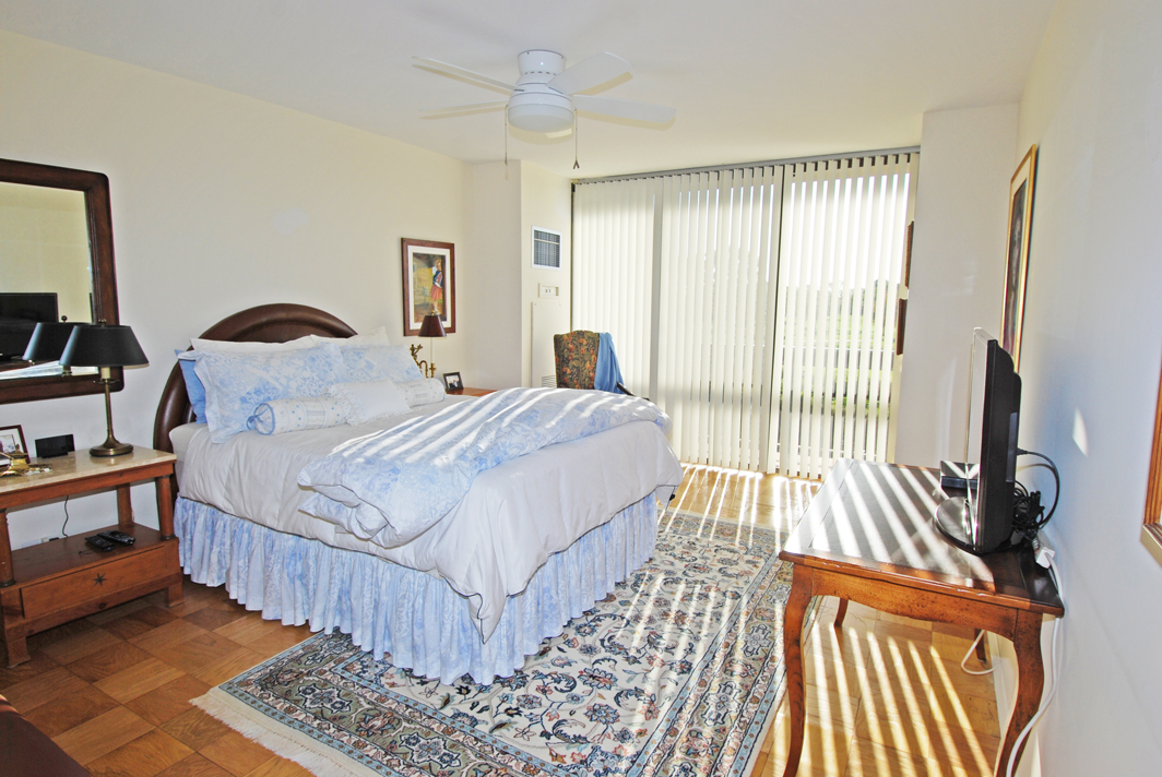 North Shore Towers Apt.