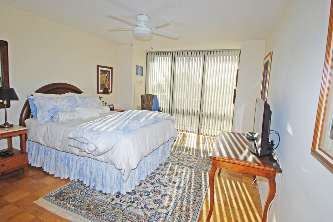 North Shore Towers Apt.