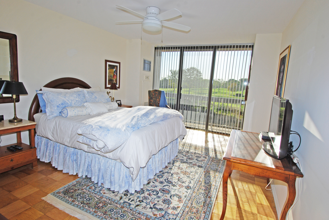 North Shore Towers Apt.