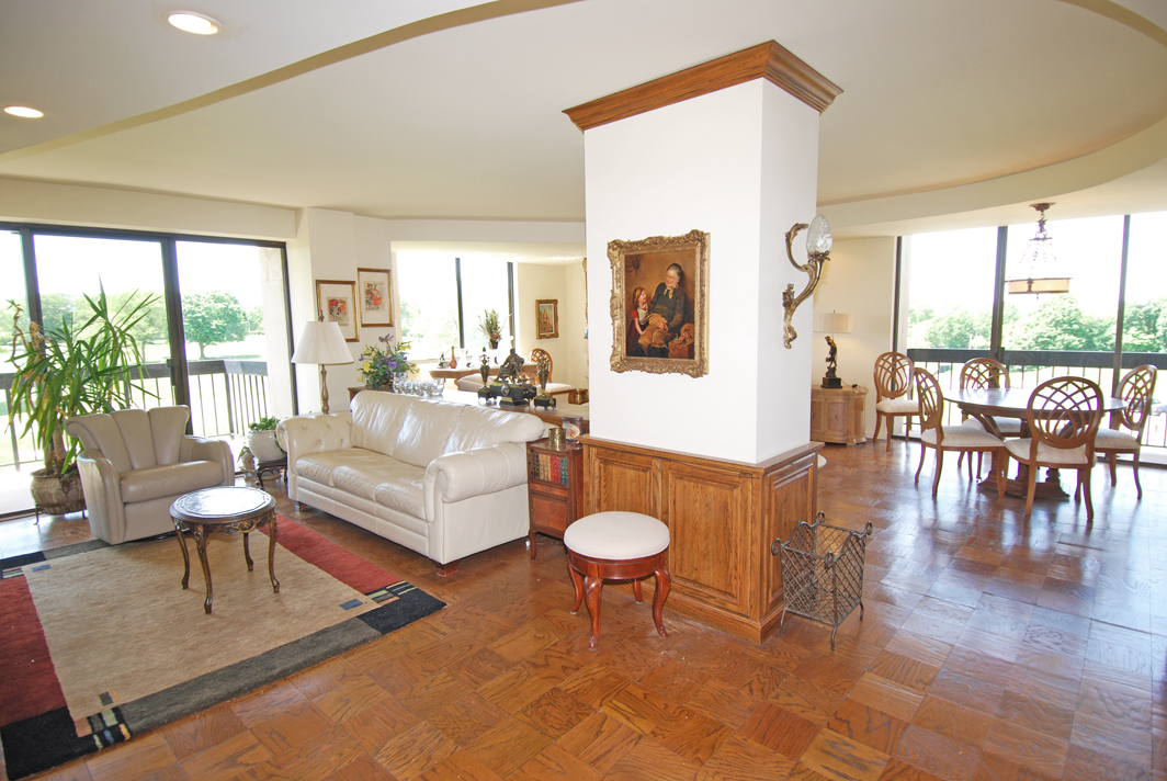 North Shore Towers Apt. 