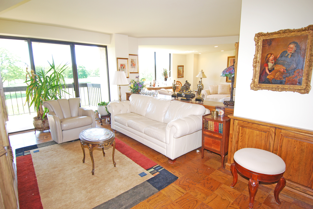 North Shore Towers Apt.