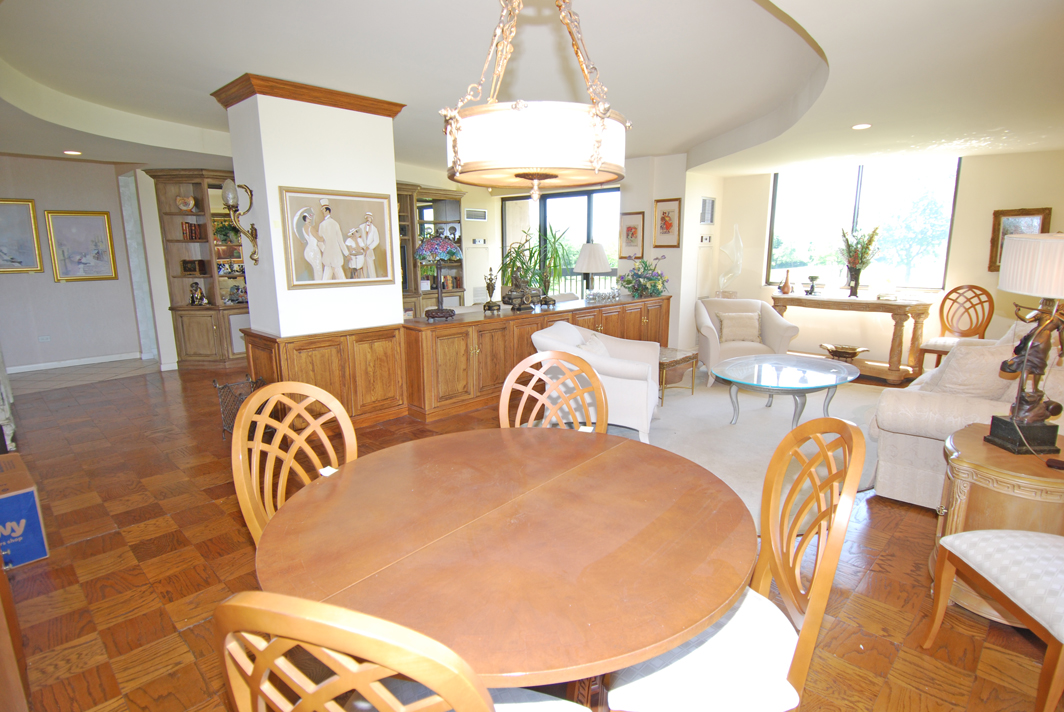 North Shore Towers Apt.