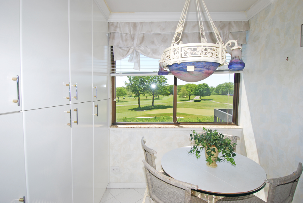 North Shore Towers Apt.