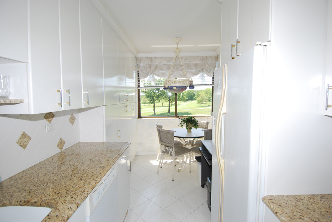 North Shore Towers Apt.