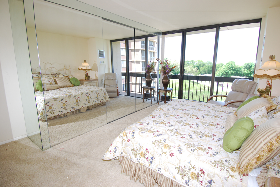 North Shore Towers Apt.