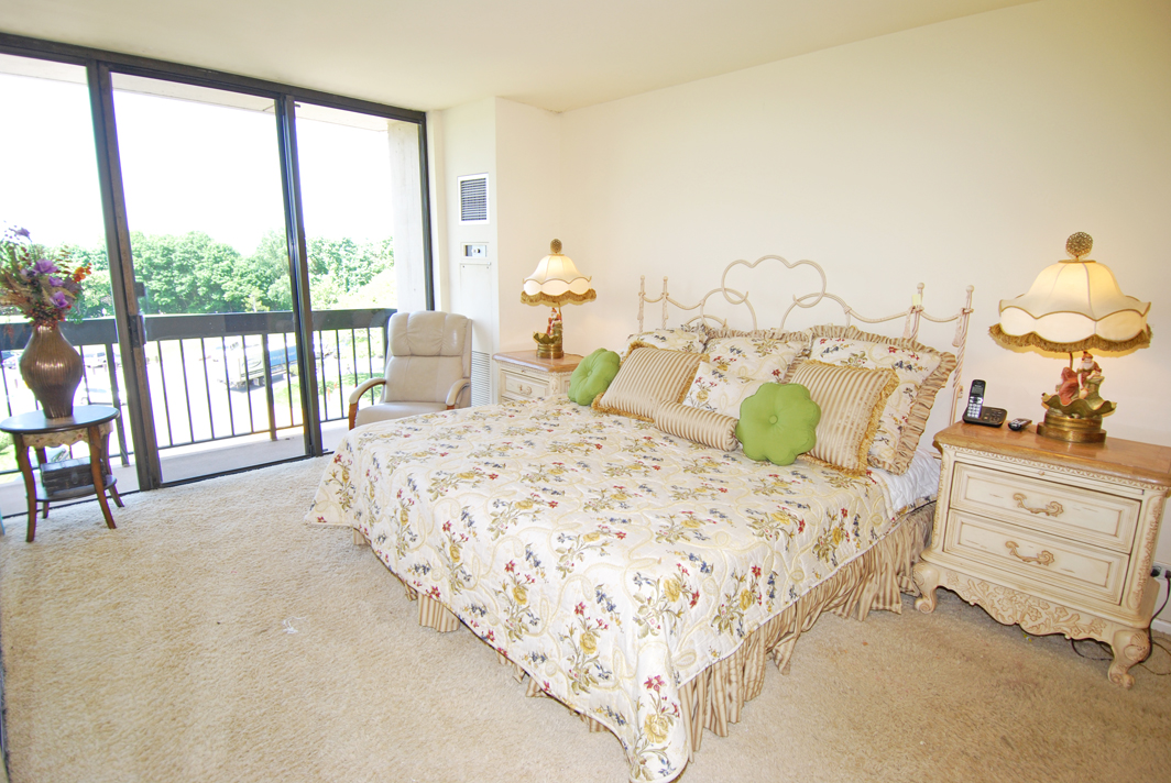 North Shore Towers Apt.