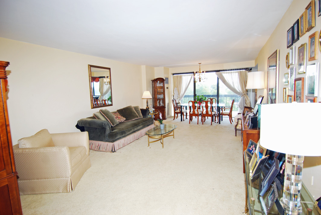 North Shore Towers Apt.