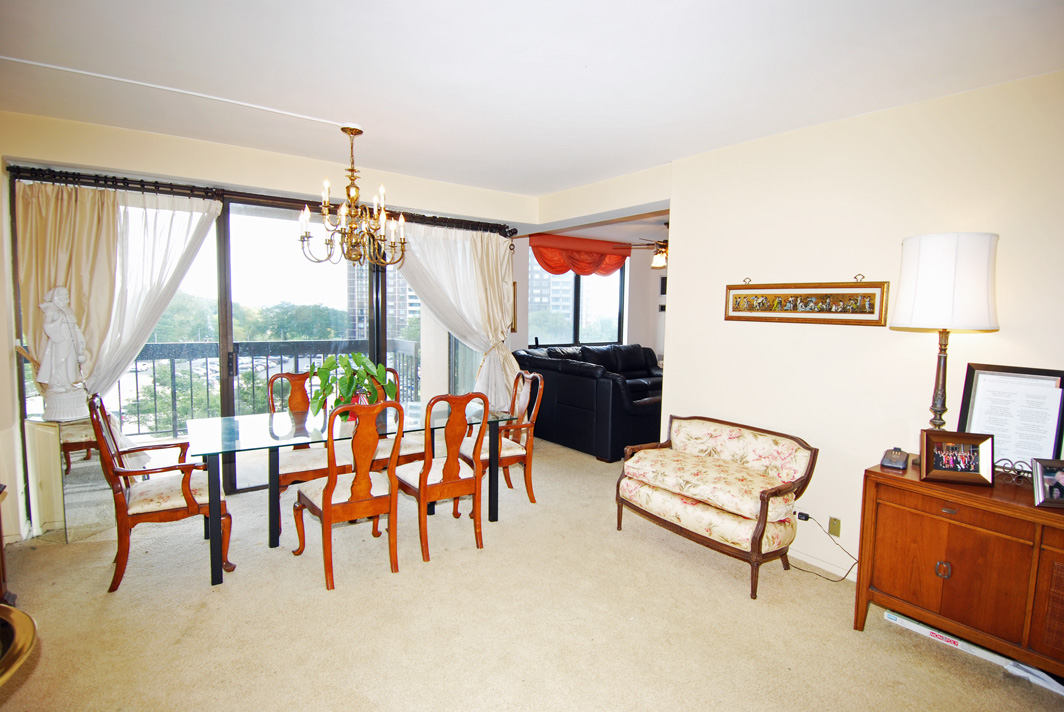 North Shore Towers Apt.