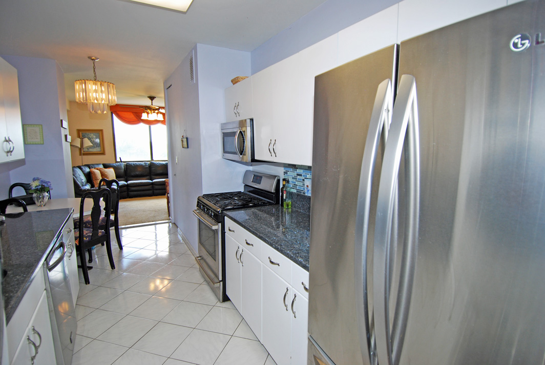 North Shore Towers Apt.