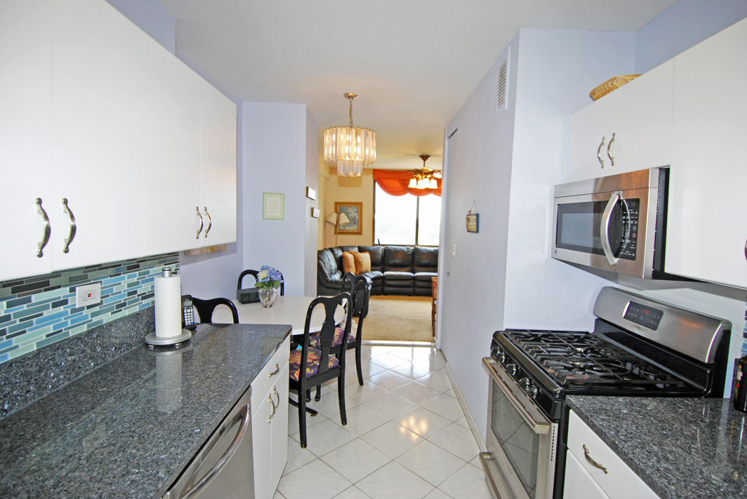 North Shore Towers Apt.