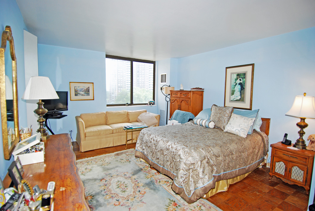 North Shore Towers Apt.