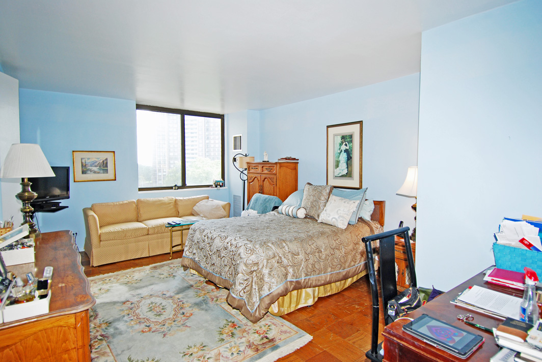 North Shore Towers Apt.