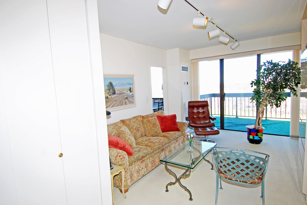 North Shore Towers Apt.