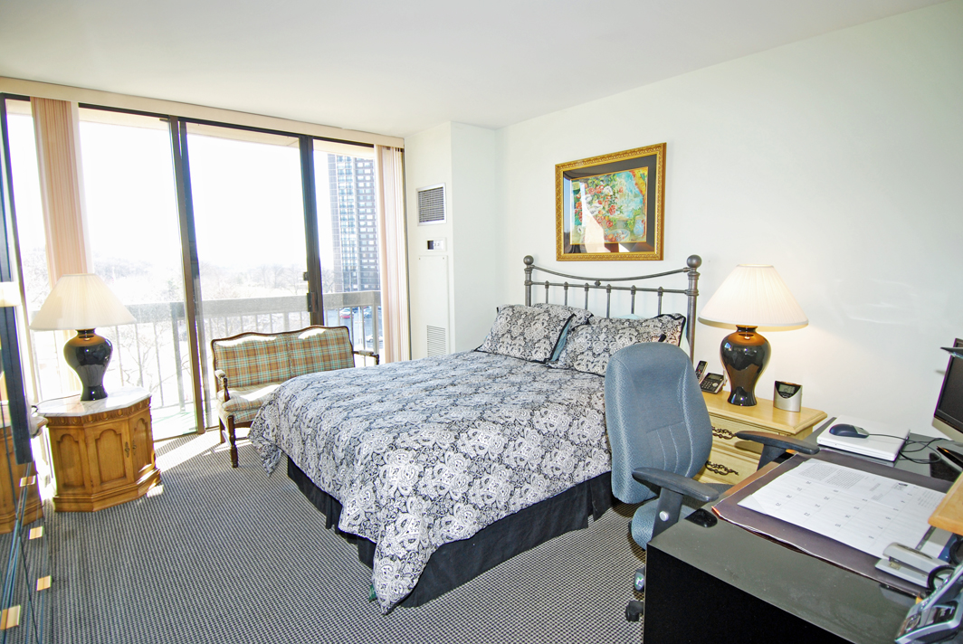 North Shore Towers Apt.