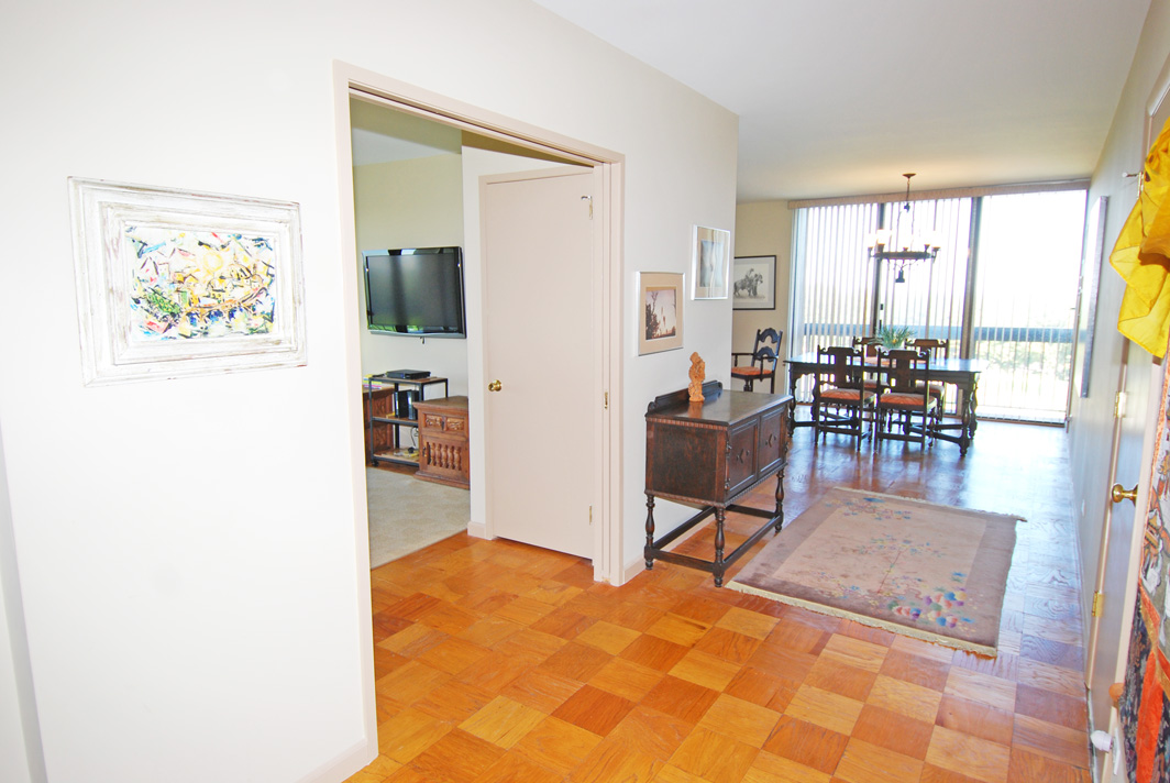 North Shore Towers Apt. 