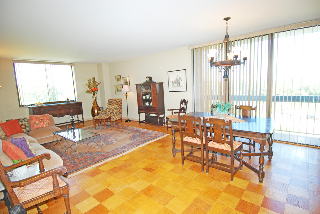 North Shore Towers Apt.