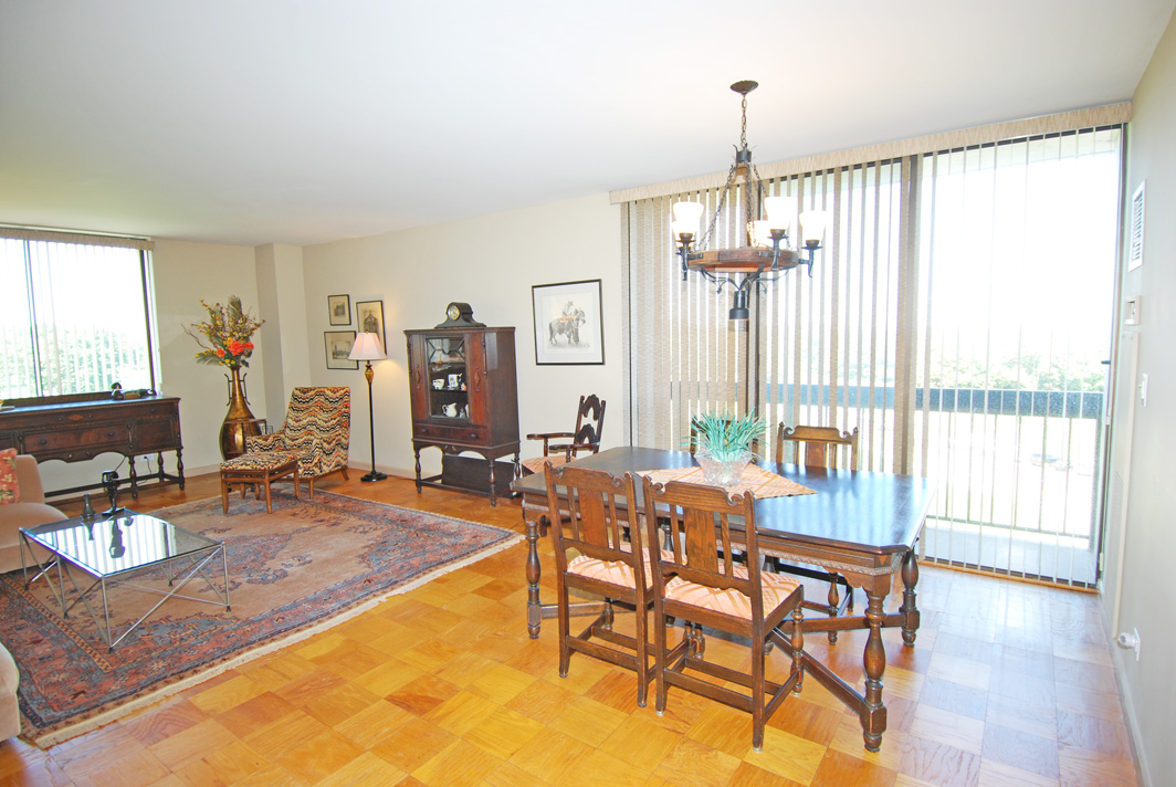 North Shore Towers Apt.