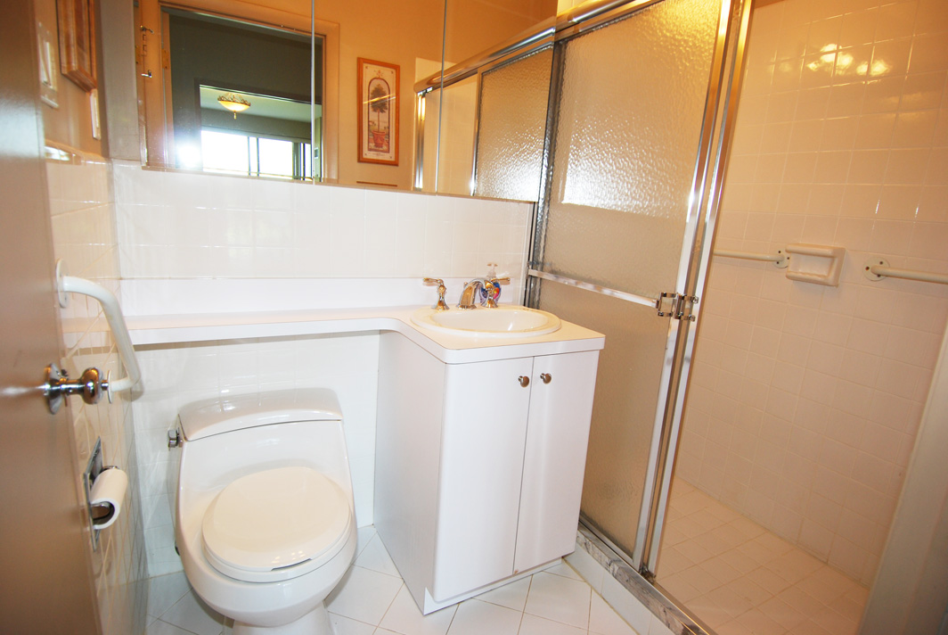 North Shore Towers Apt.